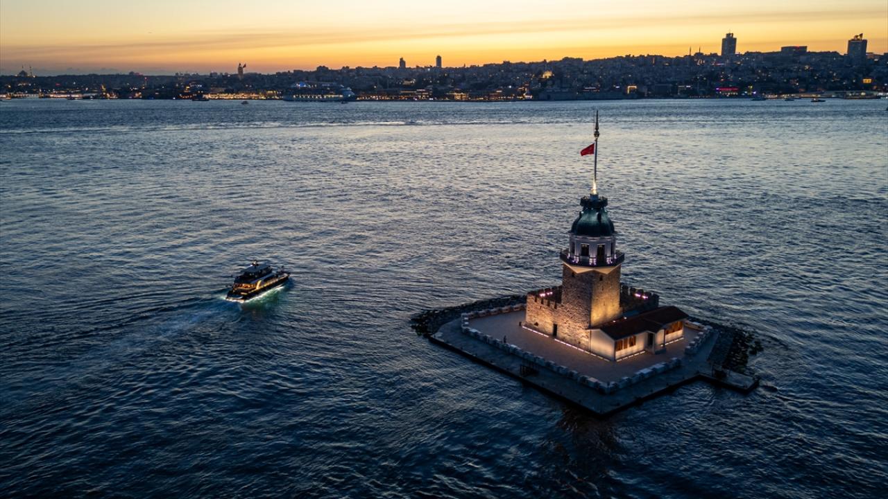 Maiden's Tower at Dusk